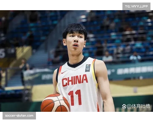 中国球员杨瀚森开拓者处境微妙 连续三场未获出场时间